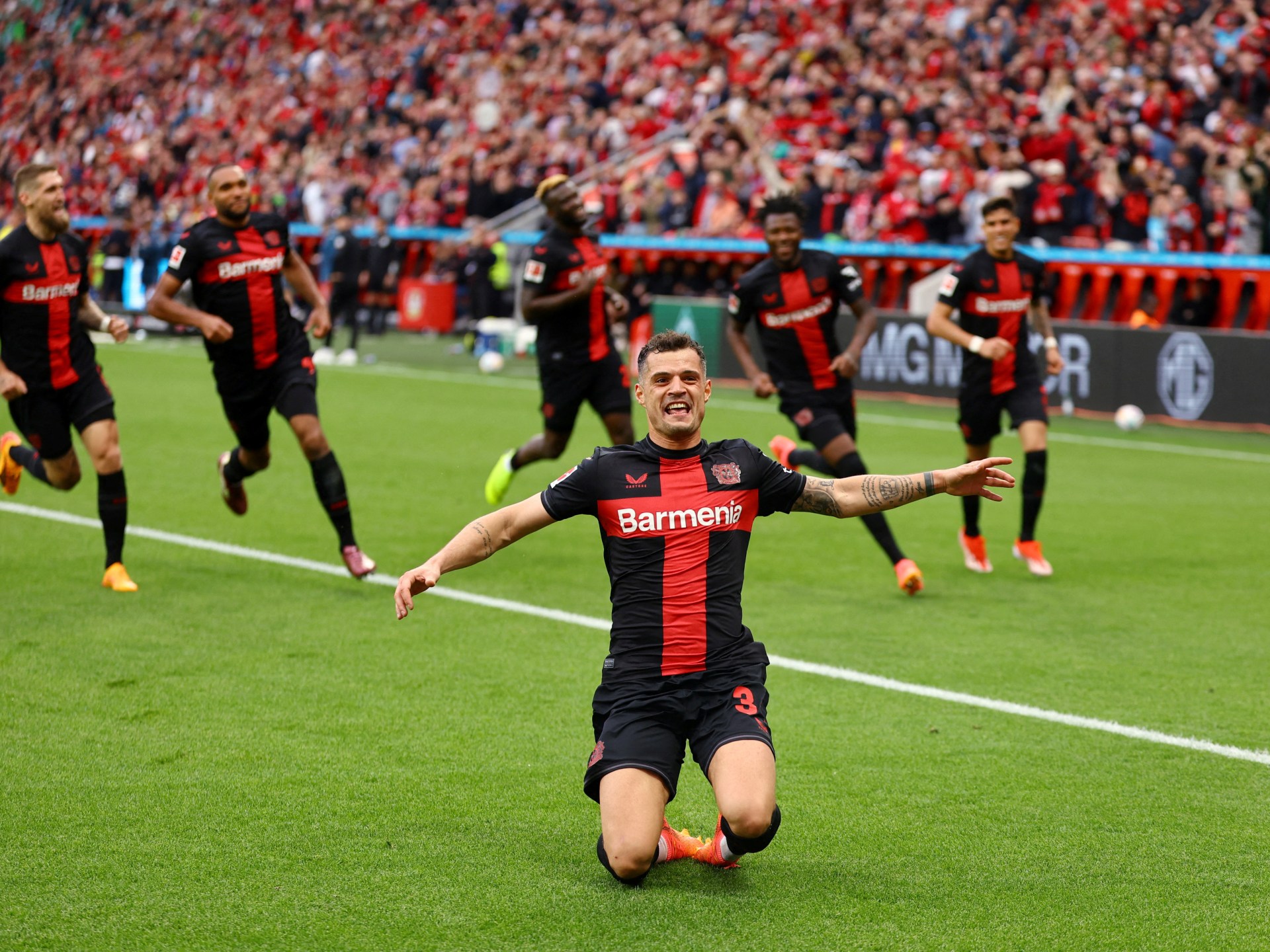 勒沃库森首次夺得德甲联赛冠军，终结拜仁慕尼黑的统治 | 足球新闻